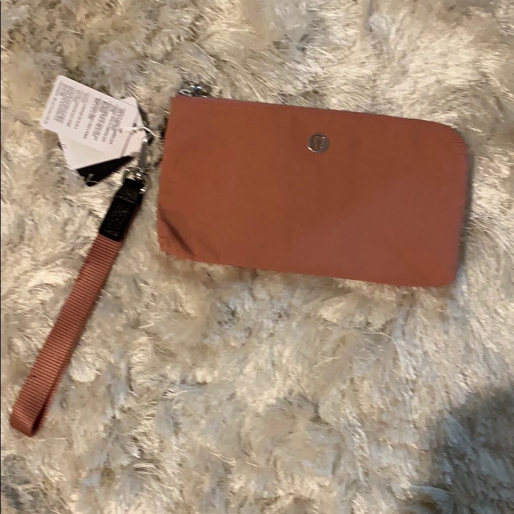 Lululemon wristlet NEW